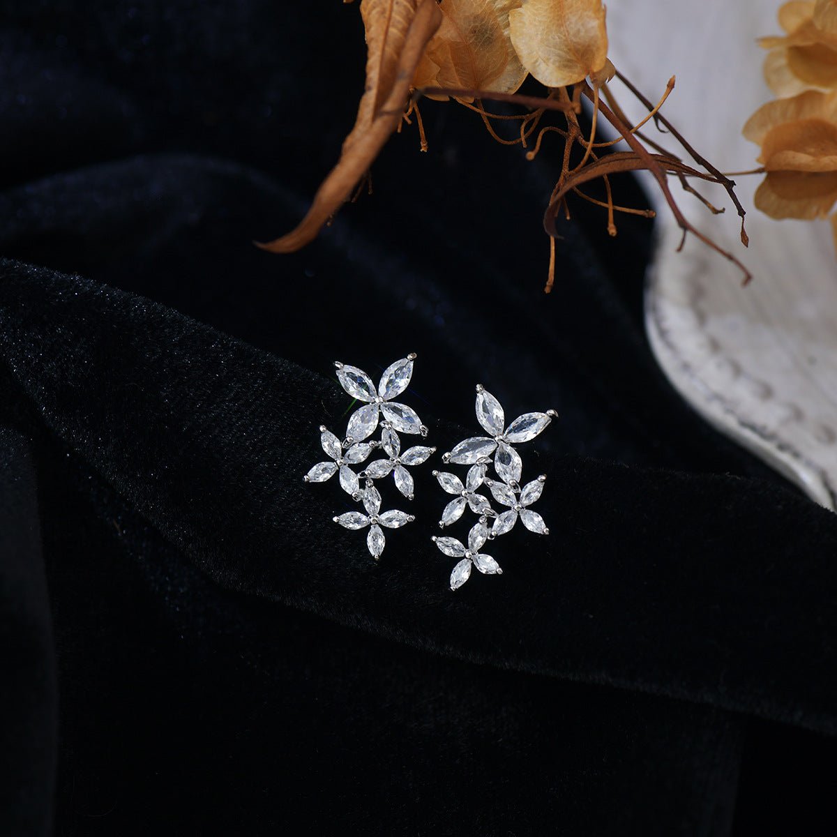 Fleur De Neige Earrings
