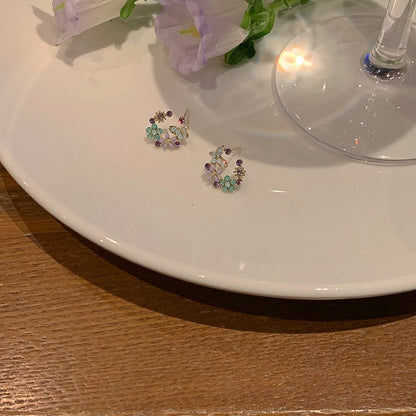 [] Lucy Flower Butterfly Stud Earrings