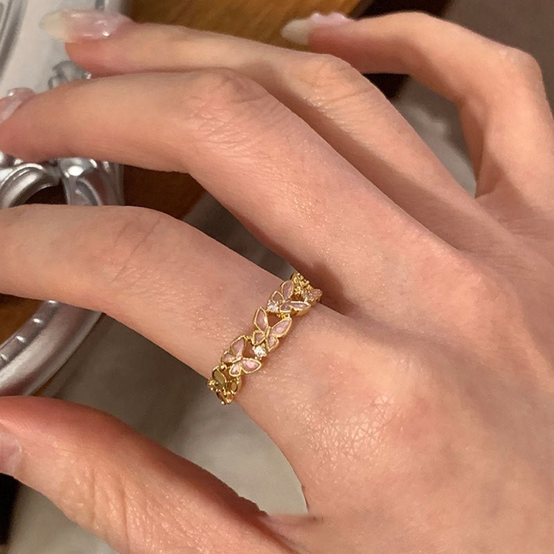Fluttermist Ring in Pink