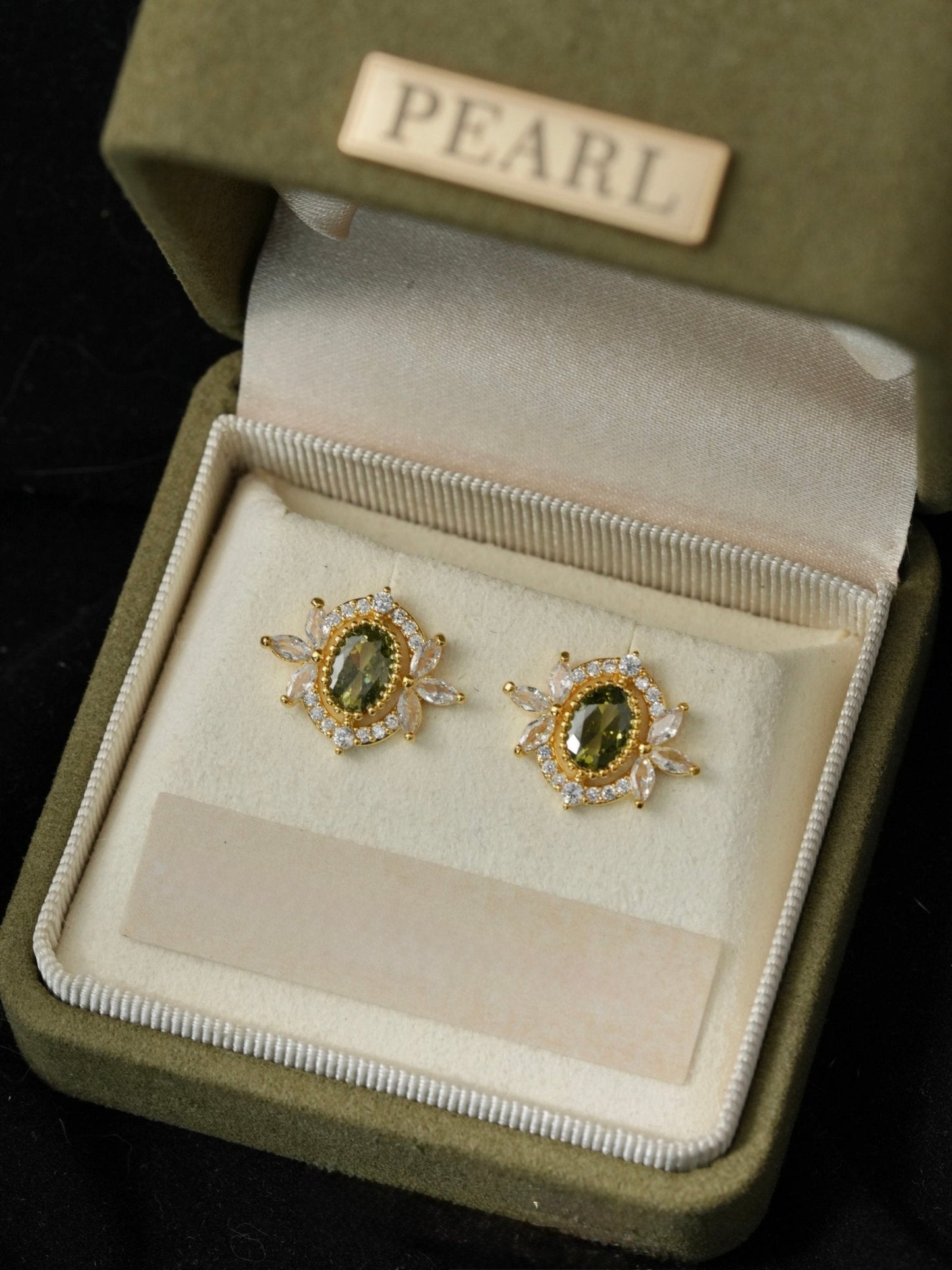 Garden of Eden Stud Earrings