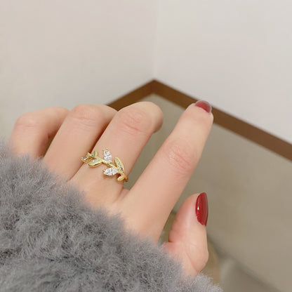 [] Golden Leaves Ring