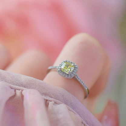 Clara Peridot Ring
