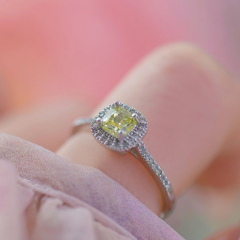 Clara Peridot Ring