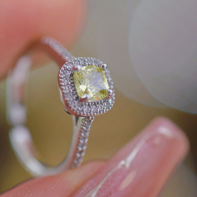 Clara Peridot Ring