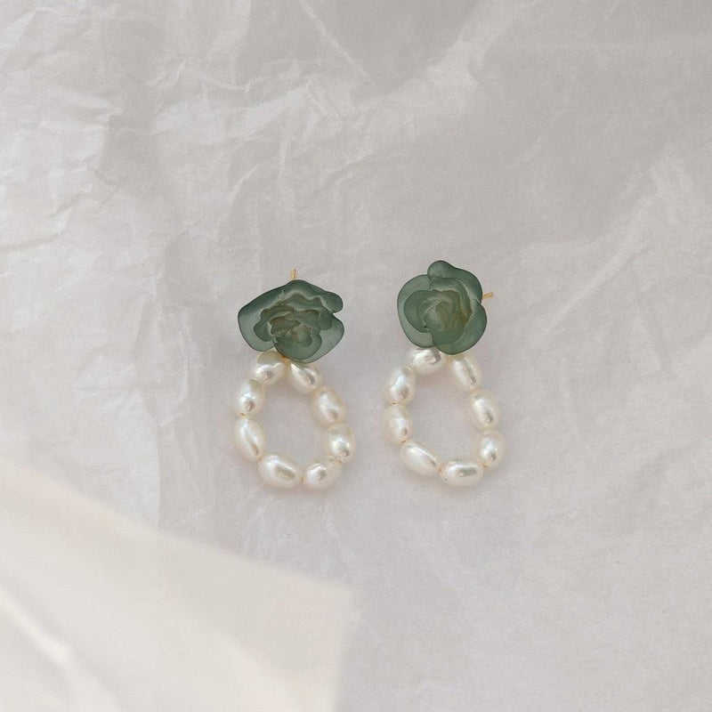 [] Matcha Rose Pearl Earrings