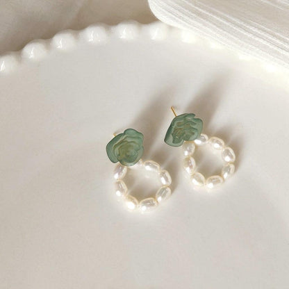 [] Matcha Rose Pearl Earrings