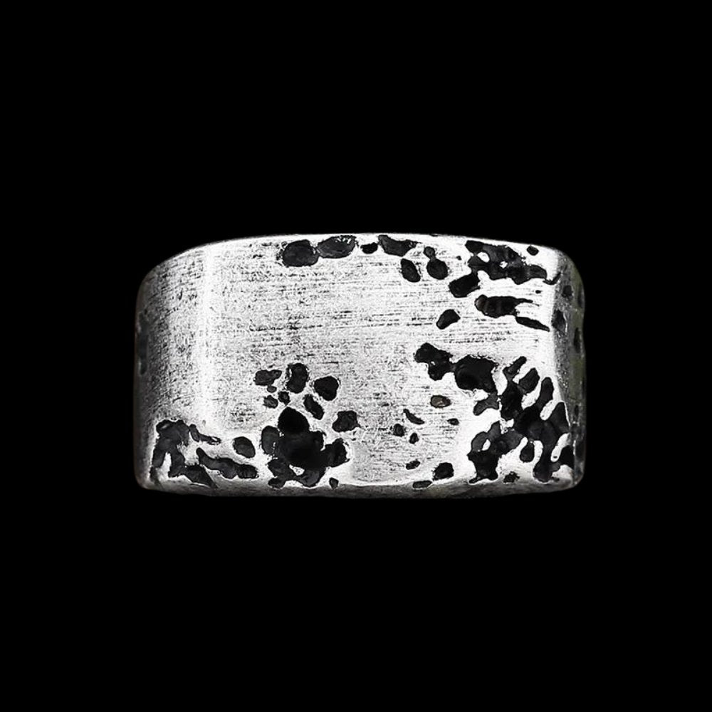Minimal Spotted Square Ring