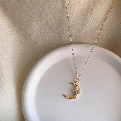 [] Moon Necklace