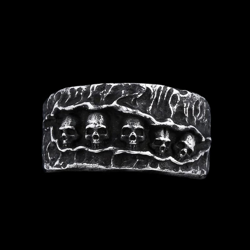 Opening Graves of the Dead Skull Ring