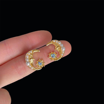 [] Pearly Soluna Earrings