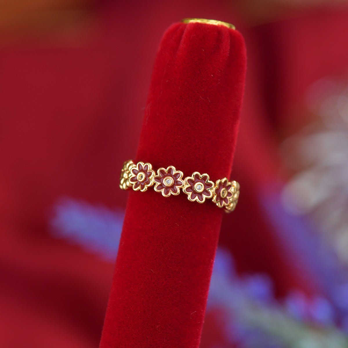 Red Daisy Band Ring