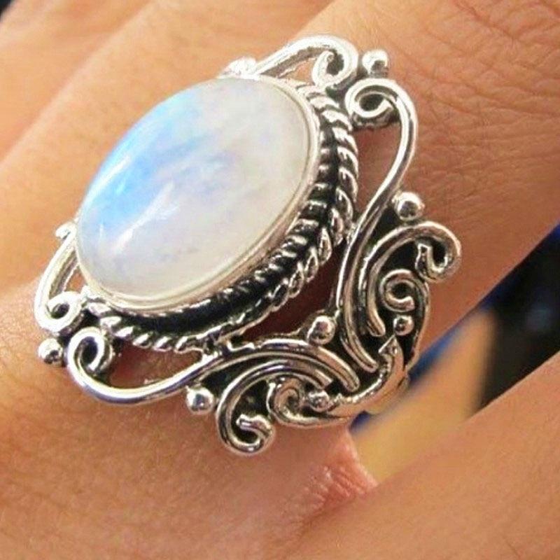 Style Oval Moonstone Ring