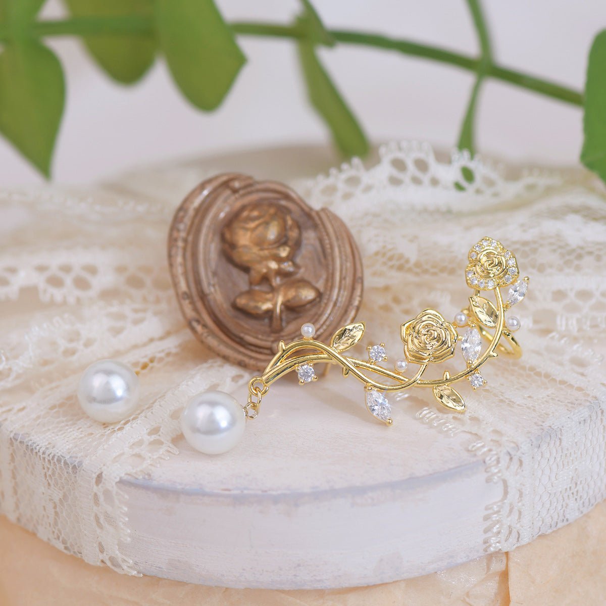 [] Rose Climber Earrings