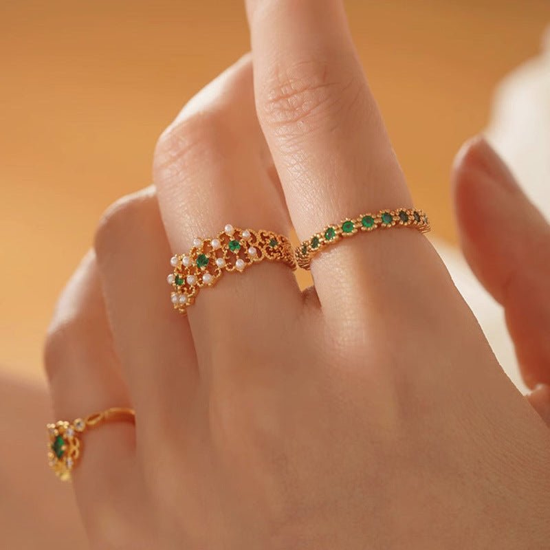 Rosette Emerald Ring