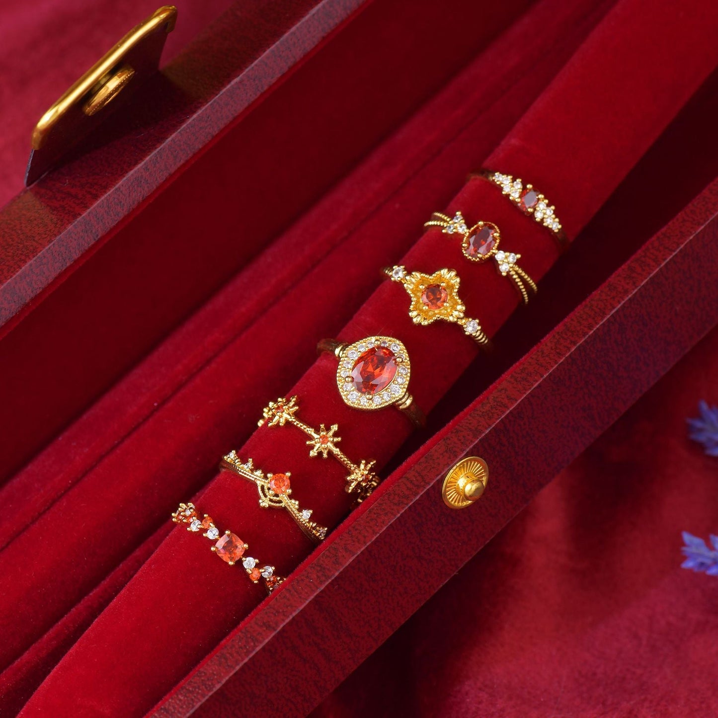 Scarlet Étoile Ring