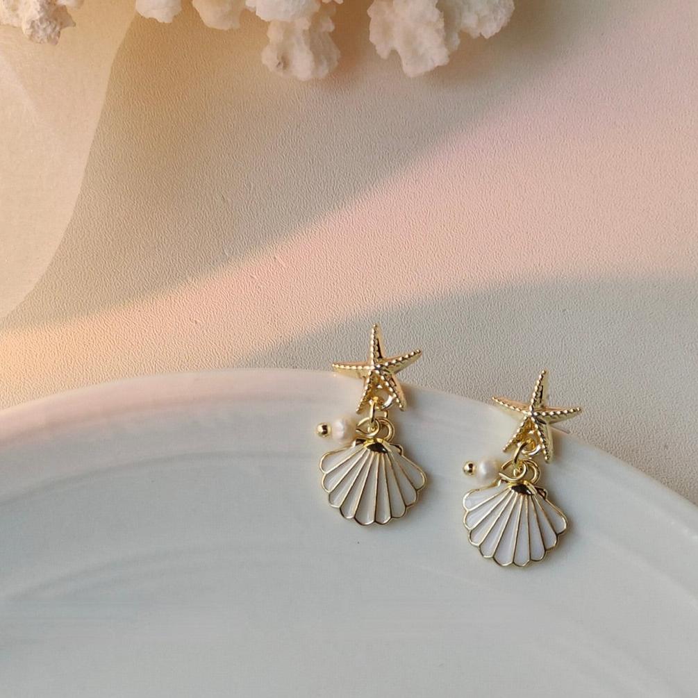 Seascape Shell Earrings (white/green)
