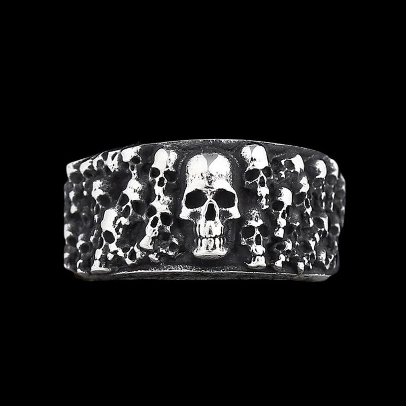 Skulls of the Catacombs Ring