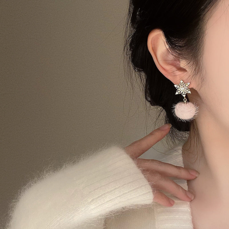 Lilith Snowflake Earrings
