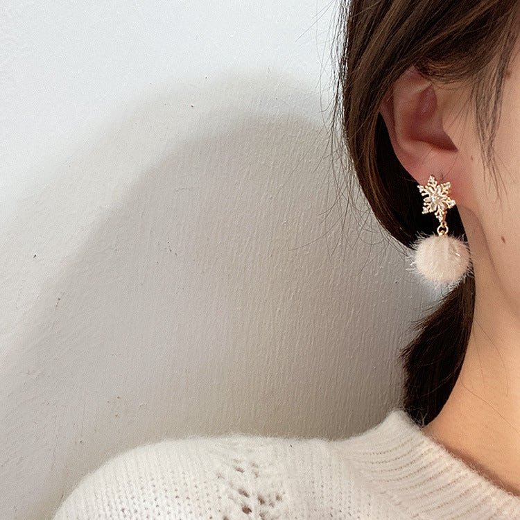 Lilith Snowflake Earrings