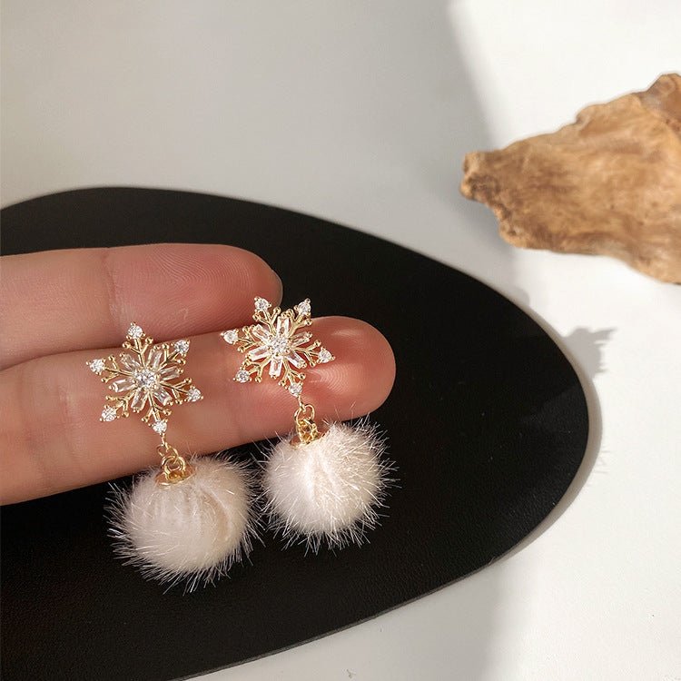 Lilith Snowflake Earrings