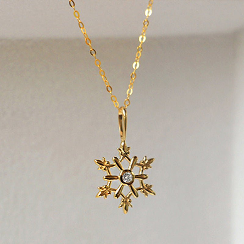Joan Snowflake Necklace