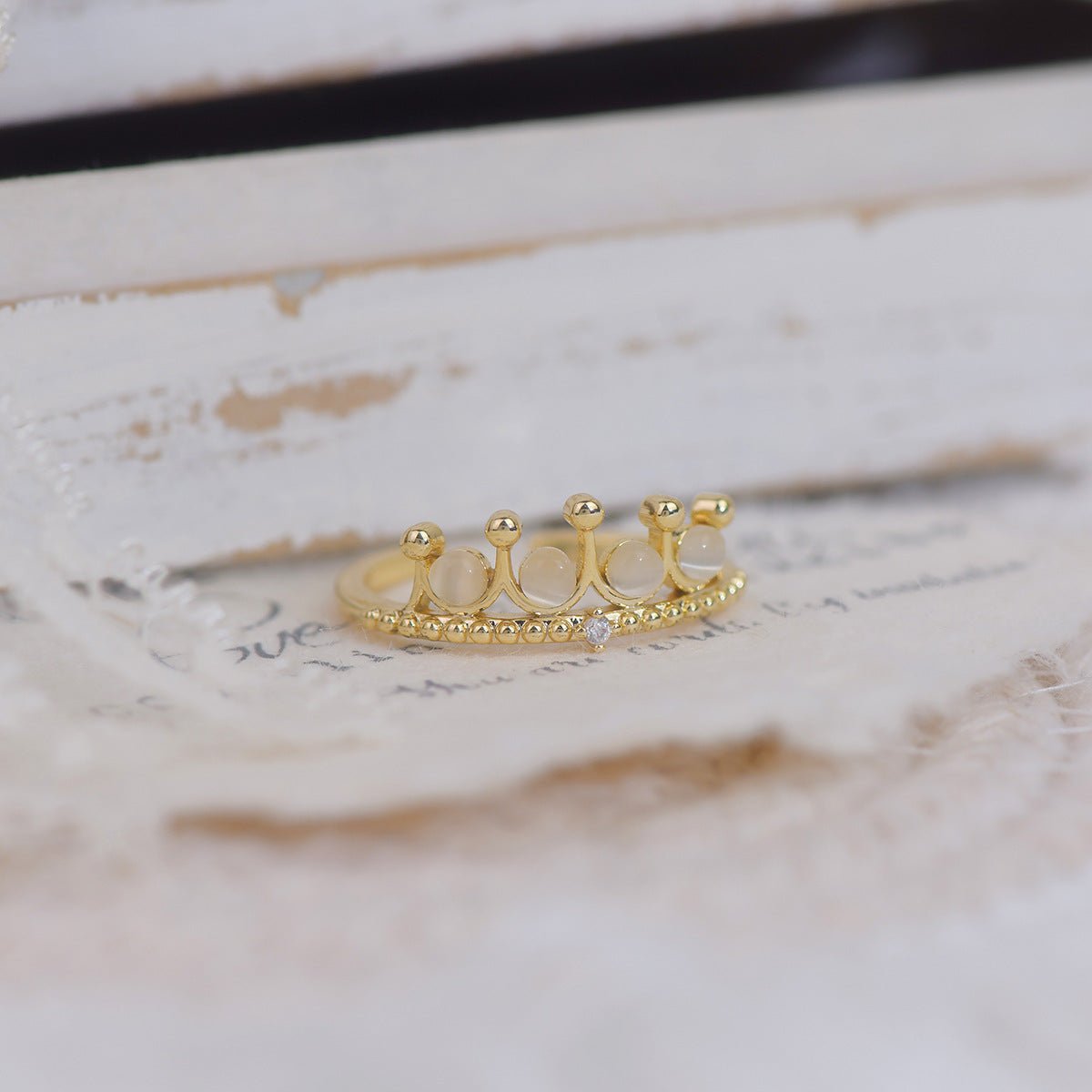 [] Tiara Ring Set