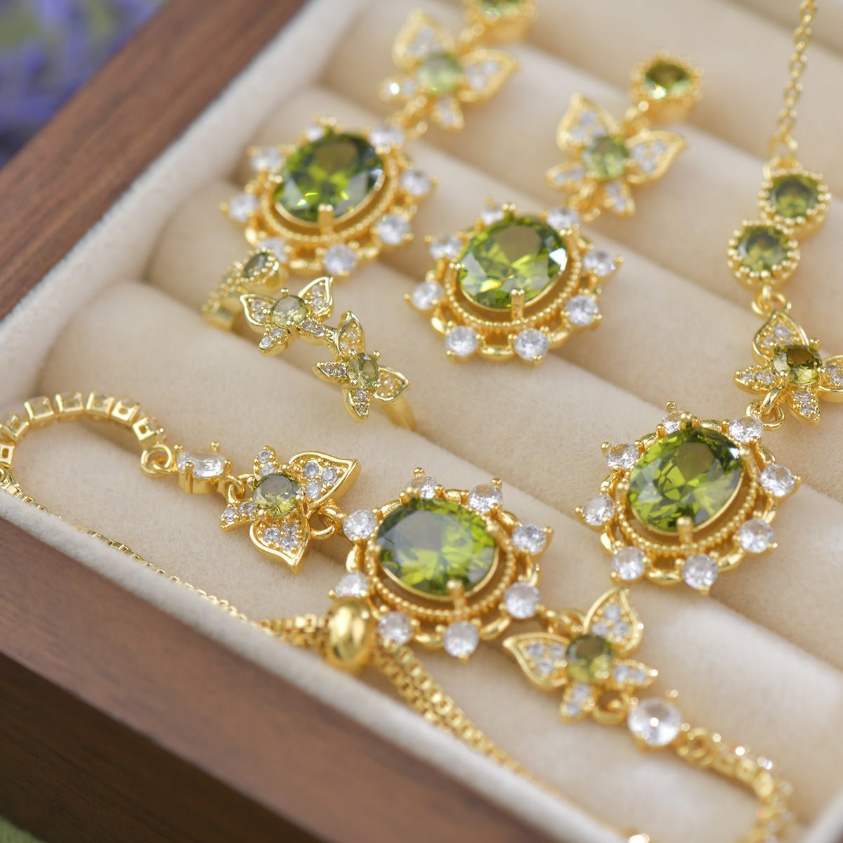 Verdant Flutter Bracelet