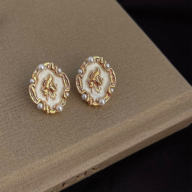 [] Cameo Earrings