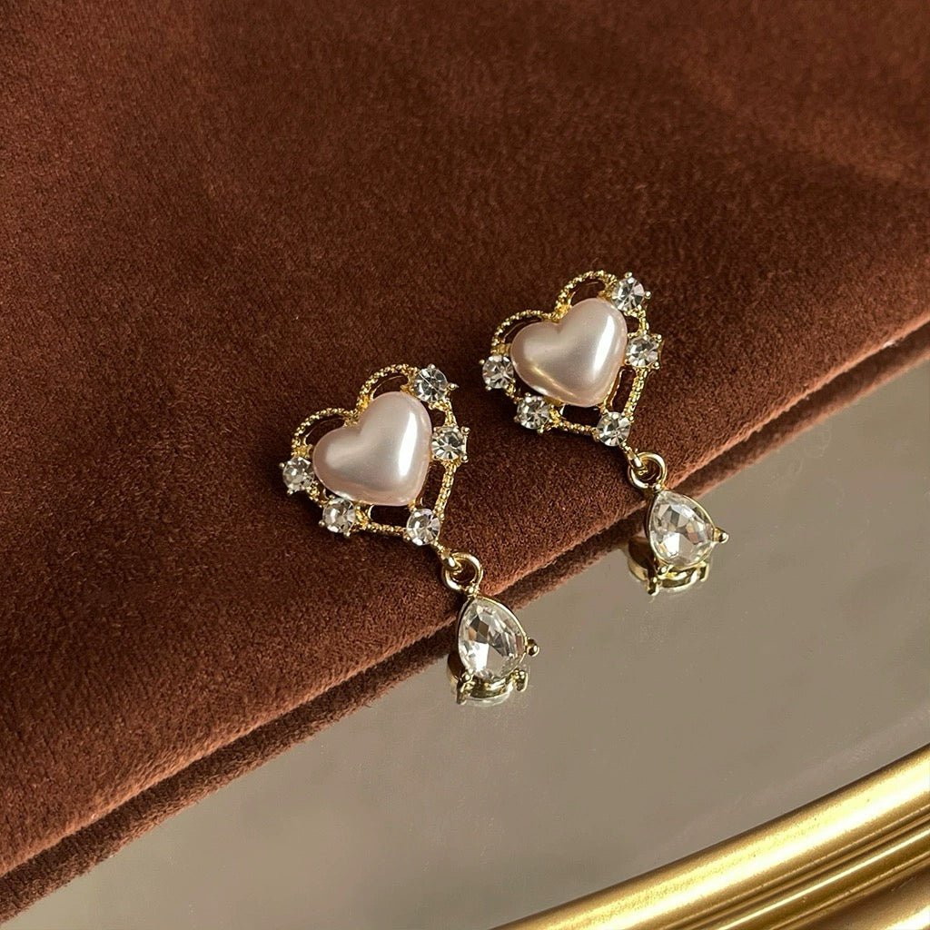 Carol Rococo Heart Earrings