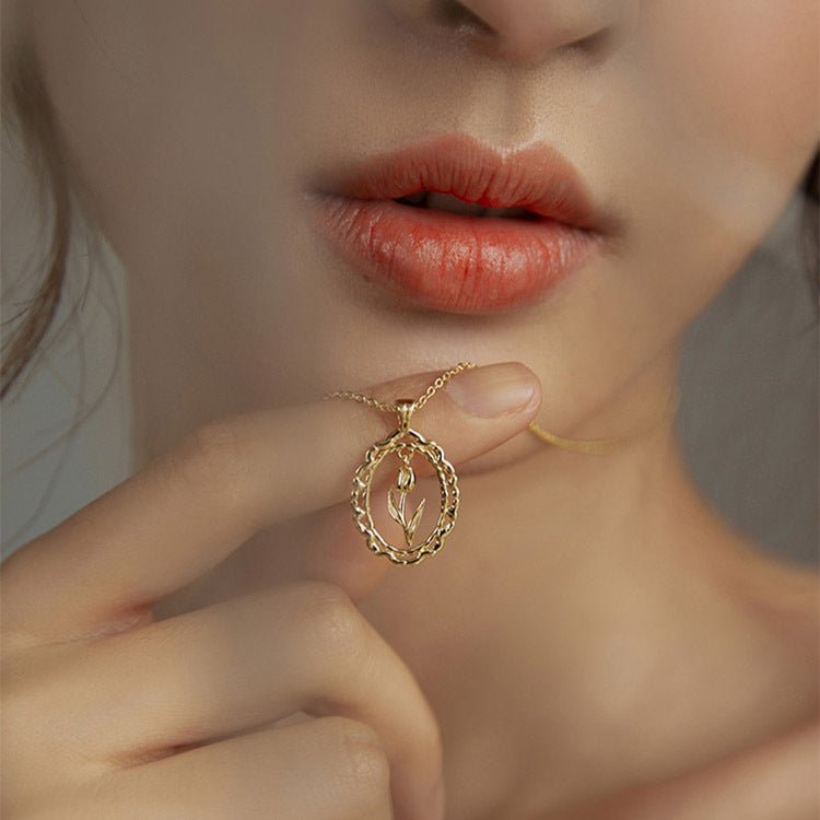 Tulip Necklace