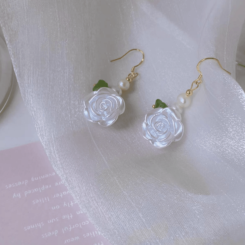 [] White Rose Earrings